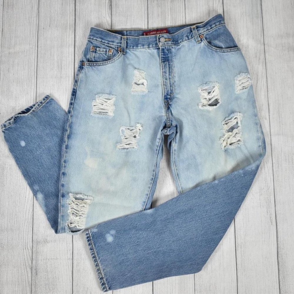 Misses  / Womens Vintage Y2K Perfectly Custom Faded Distressed Levi’s 550